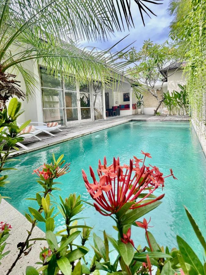 Villa The Decks Bali à Legian Extérieur photo